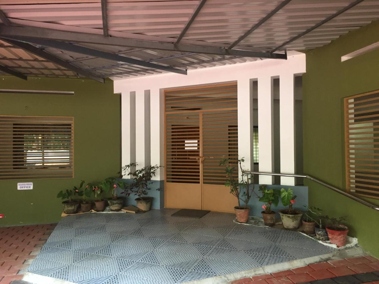 Airavatham Apartments Guruvayur Exterior photo